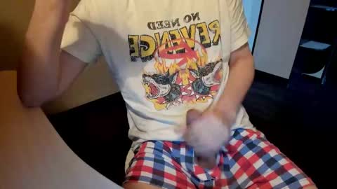 Snapshot of fckmikh chatting on 17, 12, 2025 Michael online show from 17, 12, 2025