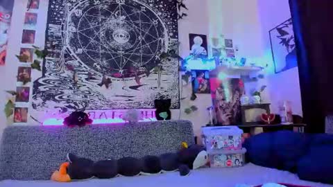 Snapshot of fearlessdiva_x chatting on 13, 7, 2026 Diva online show from 13, 7, 2026