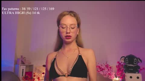 Snapshot of feelbetterwithme chatting on 21, 9, 2025 Princess Kate HOT ANAL VID ON FANSLY Help me reach 100 likes online show from 21, 9, 2025