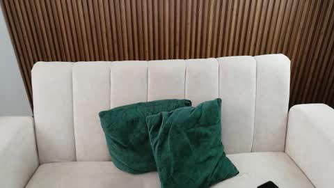 Feelena online show from 25, 2, 2026