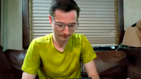 Snapshot of feelingverynaughty chatting on 6, 5, 2026 ask me online show from 6, 5, 2026
