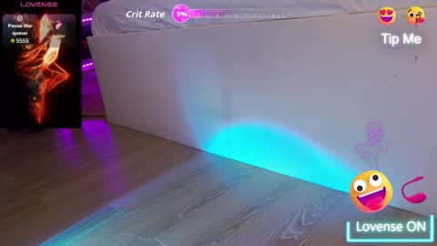 Snapshot of feetvibe chatting on 7, 10, 2025 FeetVibe online show from 7, 10, 2025