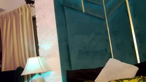 Snapshot of feetvibe chatting on 13, 11, 2025 FeetVibe online show from 13, 11, 2025