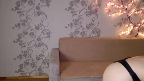 Snapshot of felicia_lav chatting on 16, 5, 2026 Frida online show from 16, 5, 2026