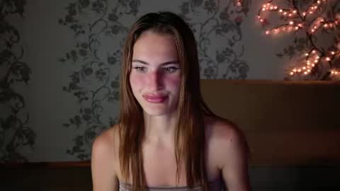 Snapshot of felicia_lav chatting on 18, 6, 2026 Frida online show from 18, 6, 2026