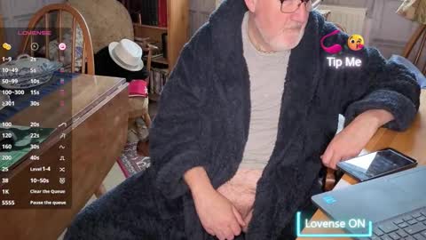 Adam online show from 15, 11, 2025