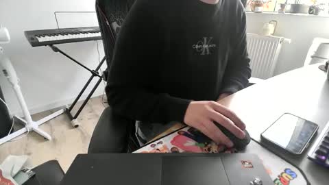 fem_alice_louis_dom online show from 4, 4, 2026