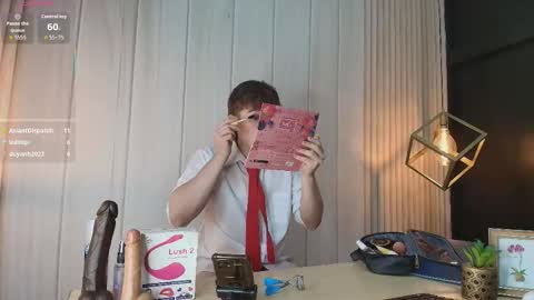 Snapshot of femboy_max chatting on 6, 10, 2025 Femboy Max online show from 6, 10, 2025