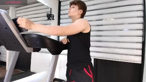 Snapshot of femboy_max chatting on 15, 5, 2026 Femboy Max online show from 15, 5, 2026