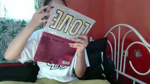 feminine_tsx online show from 2, 4, 2026