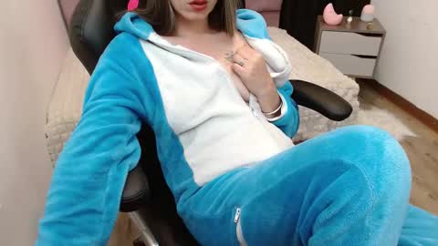 Snapshot of fenix_11_ chatting on 20, 2, 2025 Alejandra online show from 20, 2, 2025