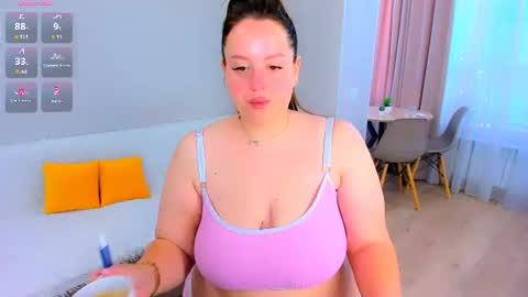 Snapshot of feral__berry__ chatting on 18, 7, 2026 Regi online show from 18, 7, 2026