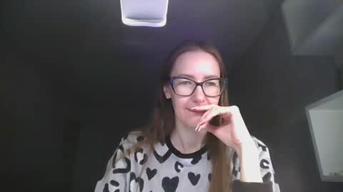 Snapshot of feraliss chatting on 17, 5, 2026 feraliss online show from 17, 5, 2026