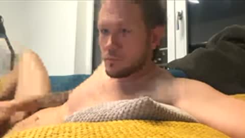 ferdl1988_1 online show from 15, 3, 2026