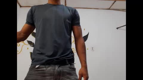 fernandez_latinblack online show from 17, 2, 2025