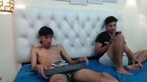 FER PHOENIX online show from 30, 1, 2025