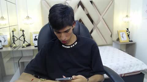 FER PHOENIX online show from 18, 2, 2025