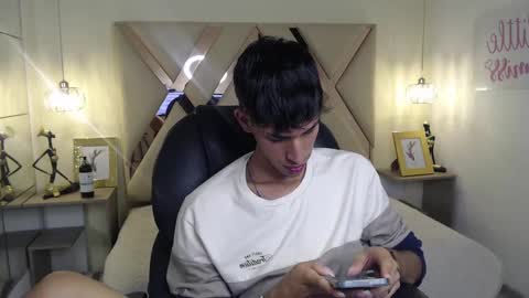 FER PHOENIX online show from 7, 3, 2025