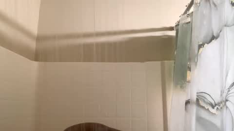 fettifinesor online show from 5, 2, 2026