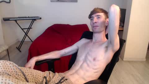 Snapshot of feuerfree chatting on 5, 3, 2025 FeuerHeat online show from 5, 3, 2025