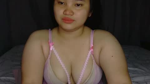 Snapshot of fhwilloughbyxx chatting on 13, 4, 2026 fhwilloughbyxx online show from 13, 4, 2026