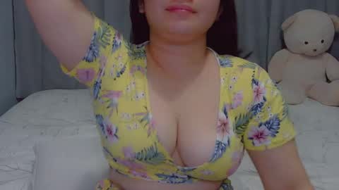 Snapshot of fhwilloughbyxx chatting on 17, 4, 2026 fhwilloughbyxx online show from 17, 4, 2026