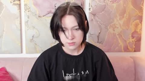 fiamoory online show from 5, 4, 2026