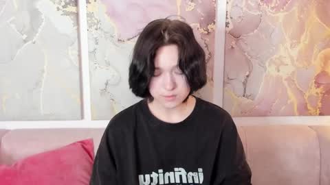 fiamoory online show from 9, 4, 2026