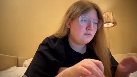 Sophie online show from 23, 12, 2024