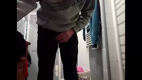 fifi010203 online show from 1, 12, 2025