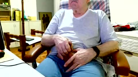 Snapshot of filhober chatting on 5, 8, 2026 filhober online show from 5, 8, 2026