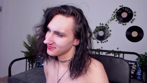 Honey Ill be waiting for you Tue Wed Thu Fri Sat Sun 10am-5pm online show from 22, 1, 2025