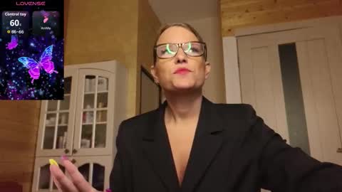 Snapshot of findom_lady_shine chatting on 15, 9, 2025 Lady online show from 15, 9, 2025
