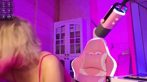 Snapshot of findom_lady_shine chatting on 13, 6, 2026 Lady online show from 13, 6, 2026
