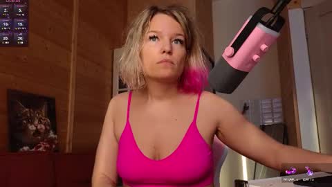 Snapshot of findom_lady_shine chatting on 25, 6, 2026 Lady online show from 25, 6, 2026