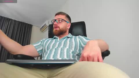 FindomGuyXXX online show from 12, 2, 2026