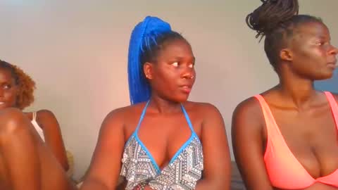 Snapshot of fine_melanie chatting on 21, 12, 2024 melanie online show from 21, 12, 2024
