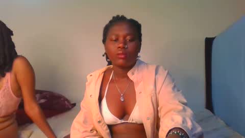 Snapshot of fine_melanie chatting on 10, 1, 2025 melanie online show from 10, 1, 2025
