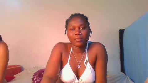 Snapshot of fine_melanie chatting on 10, 1, 2025 melanie online show from 10, 1, 2025