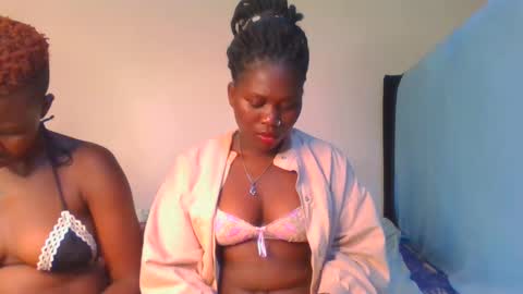 Snapshot of fine_melanie chatting on 11, 1, 2025 melanie online show from 11, 1, 2025