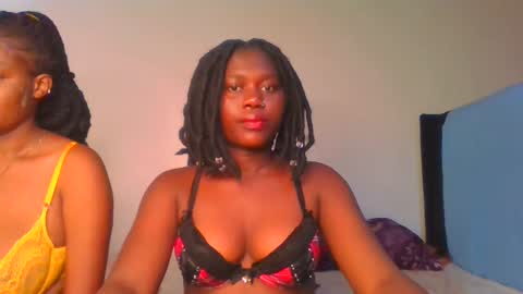 Snapshot of fine_melanie chatting on 12, 1, 2025 melanie online show from 12, 1, 2025