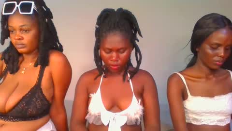 Snapshot of fine_melanie chatting on 21, 1, 2025 melanie online show from 21, 1, 2025
