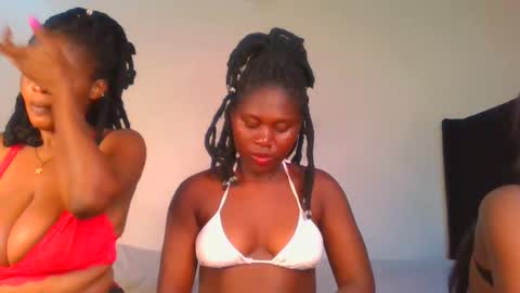 Snapshot of fine_melanie chatting on 24, 1, 2025 melanie online show from 24, 1, 2025