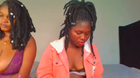 Snapshot of fine_melanie chatting on 27, 1, 2025 melanie online show from 27, 1, 2025