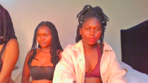 Snapshot of fine_melanie chatting on 29, 1, 2025 melanie online show from 29, 1, 2025