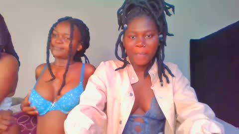 Snapshot of fine_melanie chatting on 30, 1, 2025 melanie online show from 30, 1, 2025