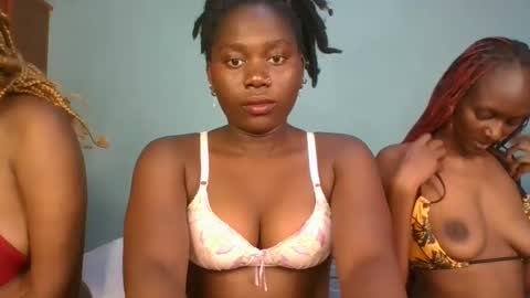Snapshot of fine_melanie chatting on 12, 2, 2025 melanie online show from 12, 2, 2025