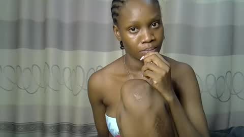 Snapshot of fine_queen12 chatting on 30, 12, 2024 fine_queen12 online show from 30, 12, 2024