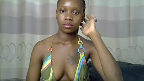 Snapshot of fine_queen12 chatting on 18, 1, 2025 fine_queen12 online show from 18, 1, 2025