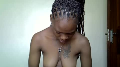 Snapshot of fine_queen12 chatting on 20, 2, 2025 fine_queen12 online show from 20, 2, 2025